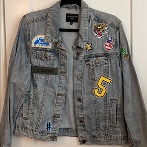 Like new Velvet Heart jean jacket with patches